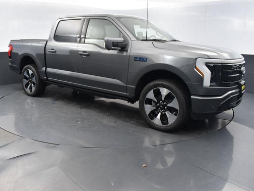 2025 Ford F-150 Lightning Platinum