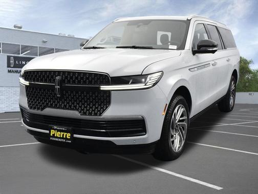 White 2026 Lincoln Navigator Reserve