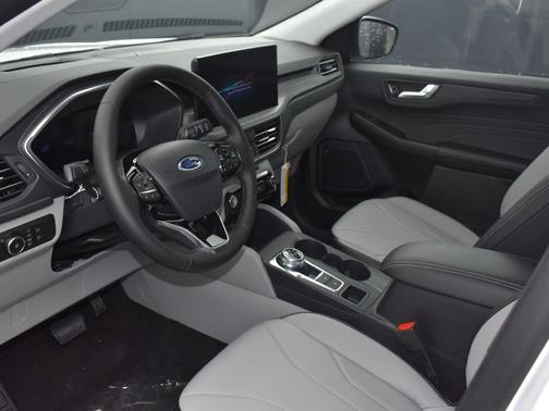 2025 Ford Escape PHEV SE