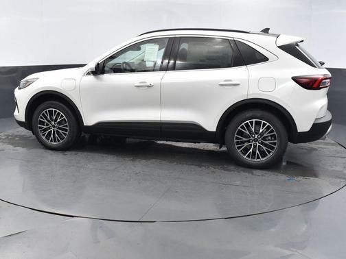 2025 Ford Escape PHEV SE