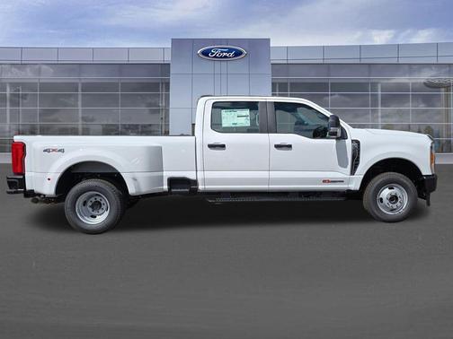 Oxford White 2026 Ford F-350 XL