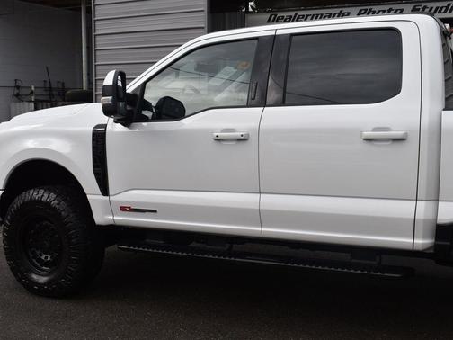 2023 Ford F-350 Lariat