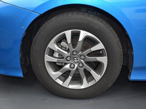 2019 Toyota Prius LE