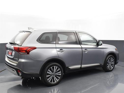 2019 Mitsubishi Outlander SE