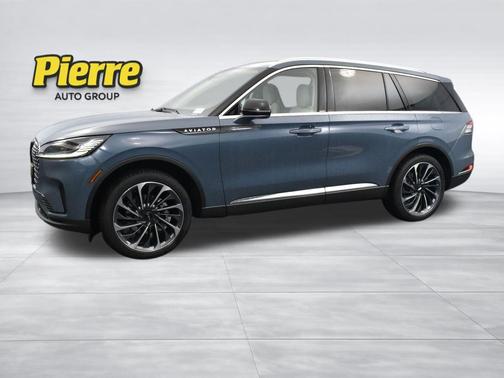 whisper blue metallic clearcoat 2026 Lincoln Aviator Reserve AWD