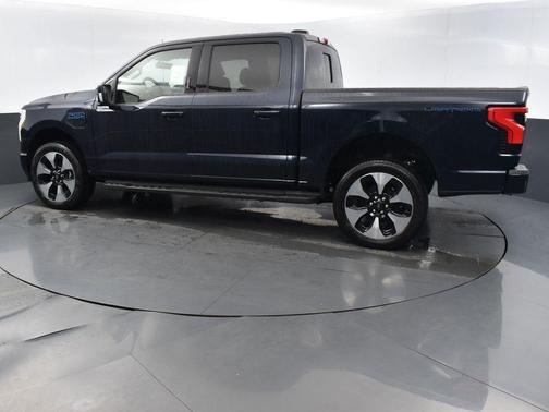 2025 Ford F-150 Lightning Platinum