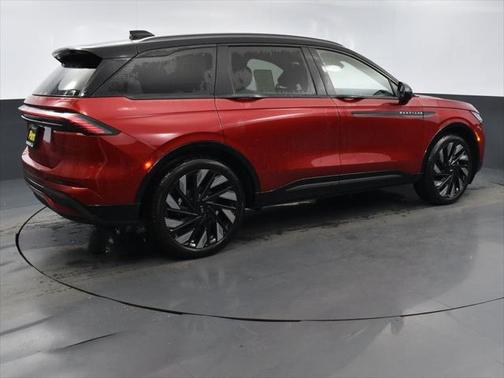 2025 Lincoln Nautilus Reserve