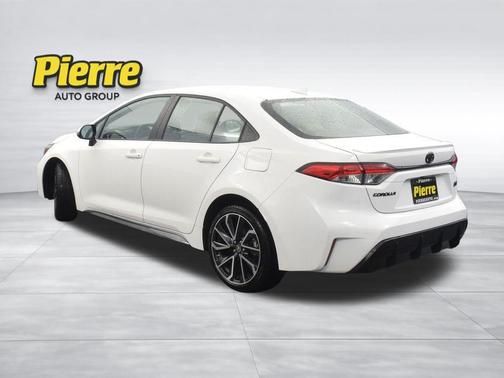 Ice Cap 2024 Toyota Corolla SE