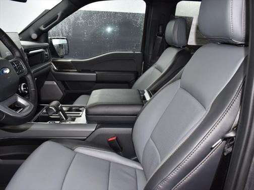 2025 Ford F-150 Lightning LARIAT