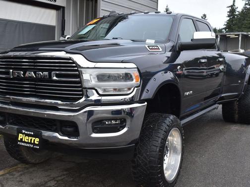 2019 RAM 3500 Laramie Crew Cab 4x4 8' Box