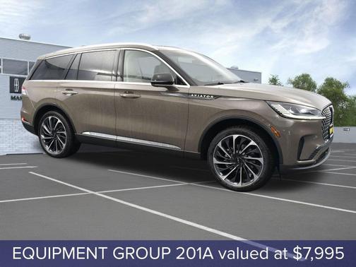 Harbor Gray Clearcoat 2025 Lincoln Aviator Reserve AWD