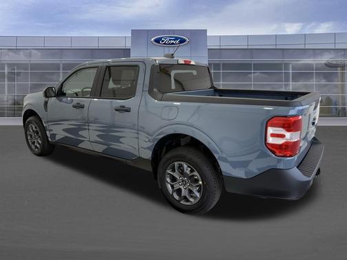 Azure Gray Metallic Tri-Coat 2026 Ford Maverick XLT