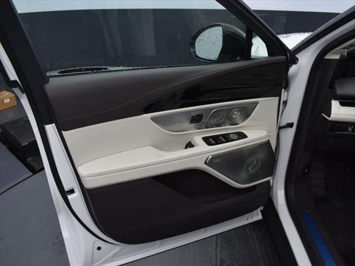 2025 Lincoln Nautilus Black Label