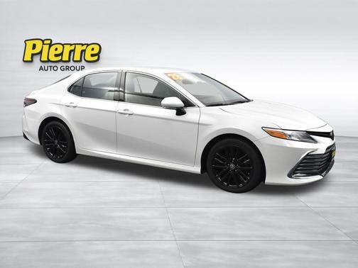 Wind Chill Pearl 2023 Toyota Camry XLE