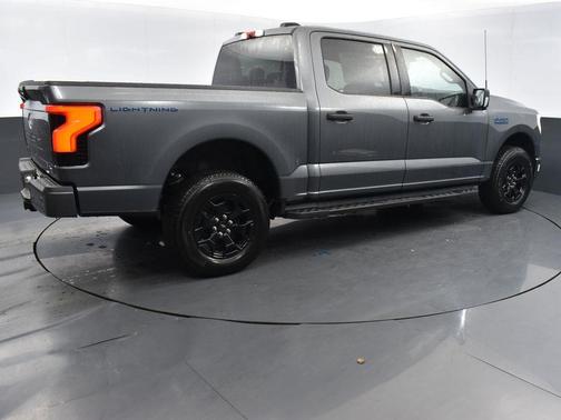 2025 Ford F-150 Lightning XLT