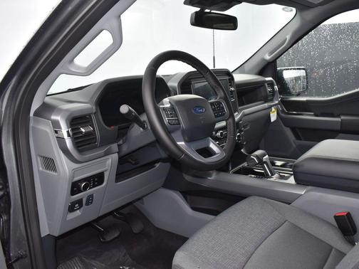 2025 Ford F-150 Lightning XLT