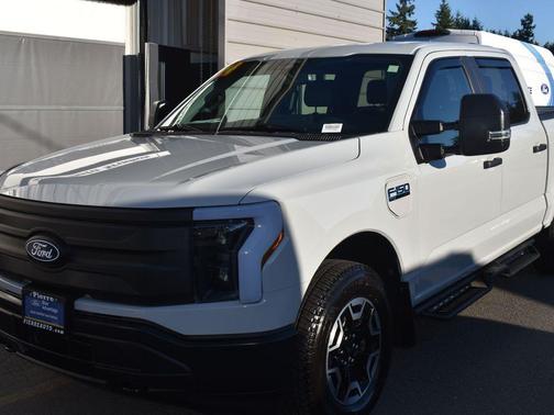 2024 Ford F-150 Lightning Pro
