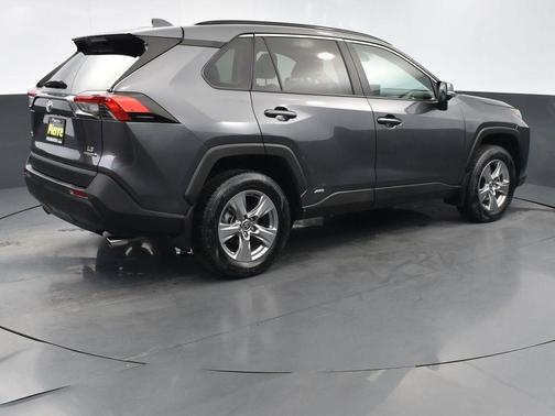 2022 Toyota RAV4 Hybrid LE