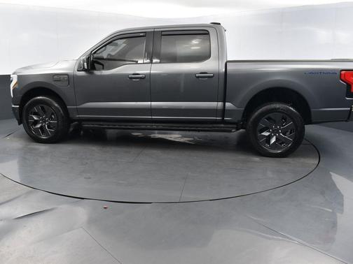 2022 Ford F-150 Lightning LARIAT