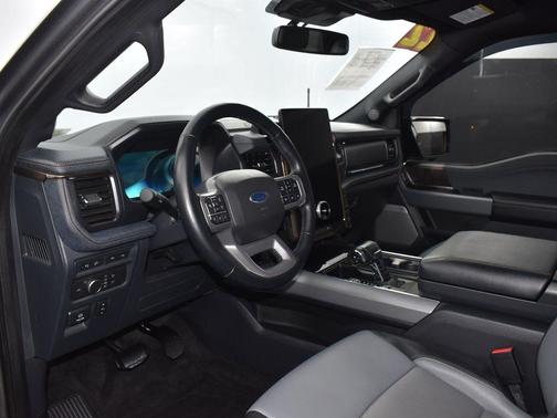 2022 Ford F-150 Lightning LARIAT