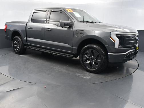 2022 Ford F-150 Lightning LARIAT