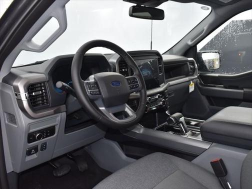 2025 Ford F-150 Lightning XLT
