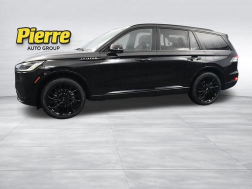 infinite black metallic clearcoat 2026 Lincoln Aviator Reserve AWD