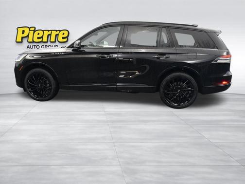infinite black metallic clearcoat 2026 Lincoln Aviator Reserve AWD
