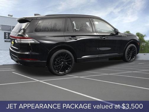 infinite black metallic clearcoat 2026 Lincoln Aviator Reserve AWD