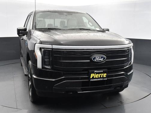 2025 Ford F-150 Lightning Platinum