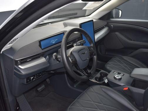 2023 Ford Mustang Mach-E California Route 1