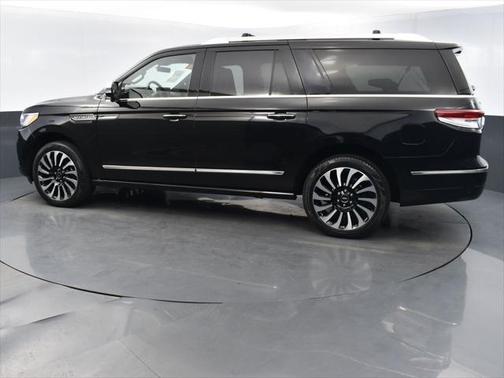 2022 Lincoln Navigator Black Label
