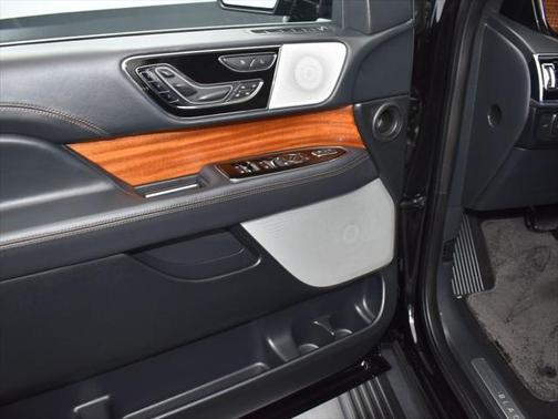 2022 Lincoln Navigator Black Label
