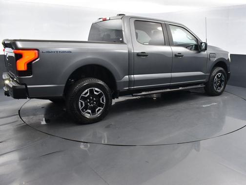 2023 Ford F-150 Lightning Pro