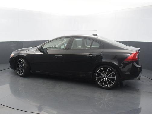 2018 Volvo S60 T5 Dynamic