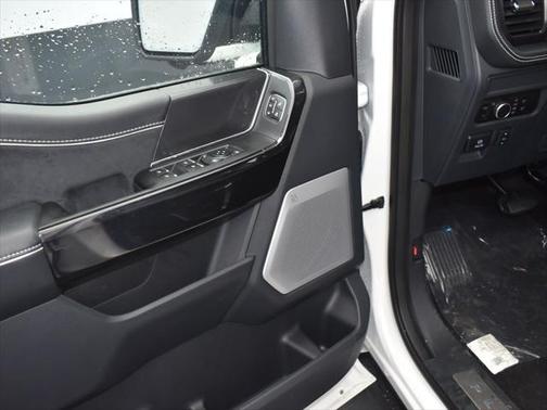 2025 Ford F-150 Lightning Platinum