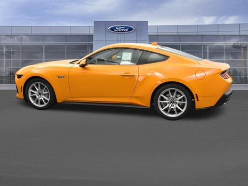 Orange Fury Metallic Tri-Coat 2026 Ford Mustang GT Premium