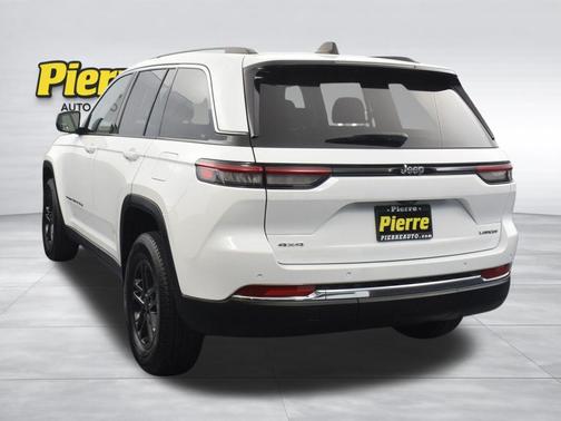 Bright White Clearcoat 2023 Jeep Grand Cherokee Laredo