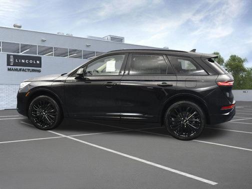 infinite black metallic clearcoat 2026 Lincoln Corsair Grand Touring