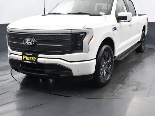 2025 Ford F-150 Lightning LARIAT
