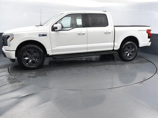 2025 Ford F-150 Lightning LARIAT