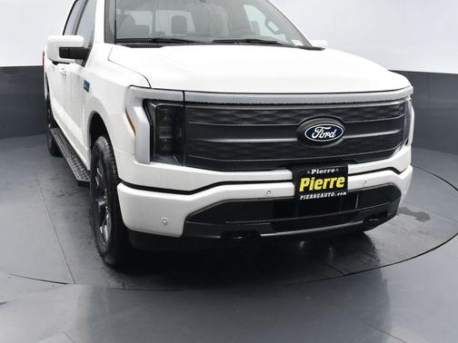 2025 Ford F-150 Lightning LARIAT