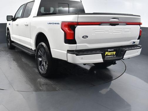 2025 Ford F-150 Lightning LARIAT