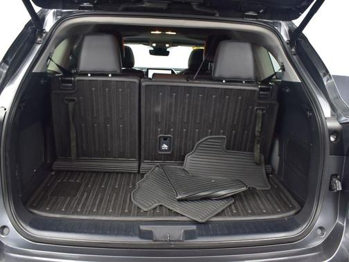 2024 Toyota Highlander Hybrid Limited