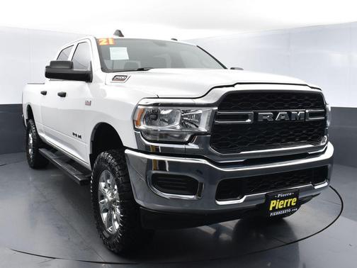 Bright White Clearcoat 2021 RAM 2500 Tradesman Crew Cab 4x4 6'4' Box