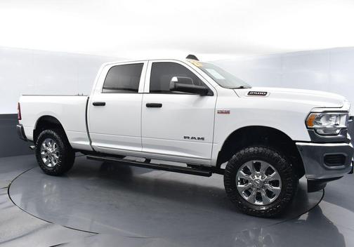 Bright White Clearcoat 2021 RAM 2500 Tradesman Crew Cab 4x4 6'4' Box