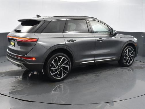 2025 Lincoln Corsair Reserve