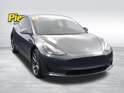 Midnight Silver Metallic 2023 Tesla Model 3 Standard Range