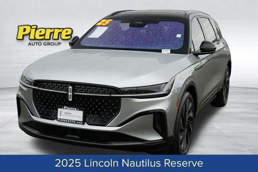 Silver Radiance Metallic Clearcoat 2025 Lincoln Nautilus Reserve