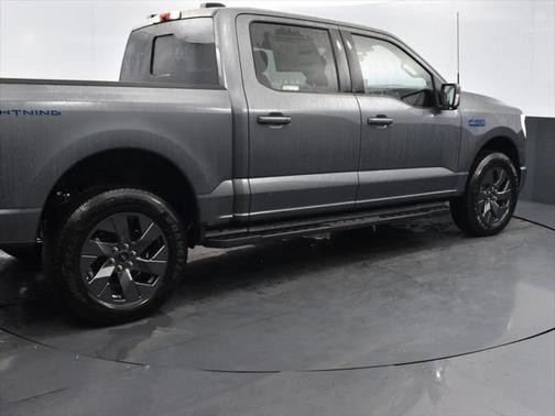 2025 Ford F-150 Lightning LARIAT